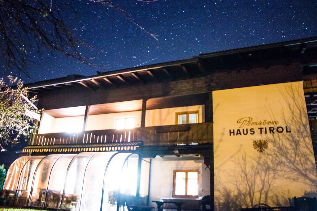 Haus Tirol Acomodação com café da manhã Leogang Exterior foto