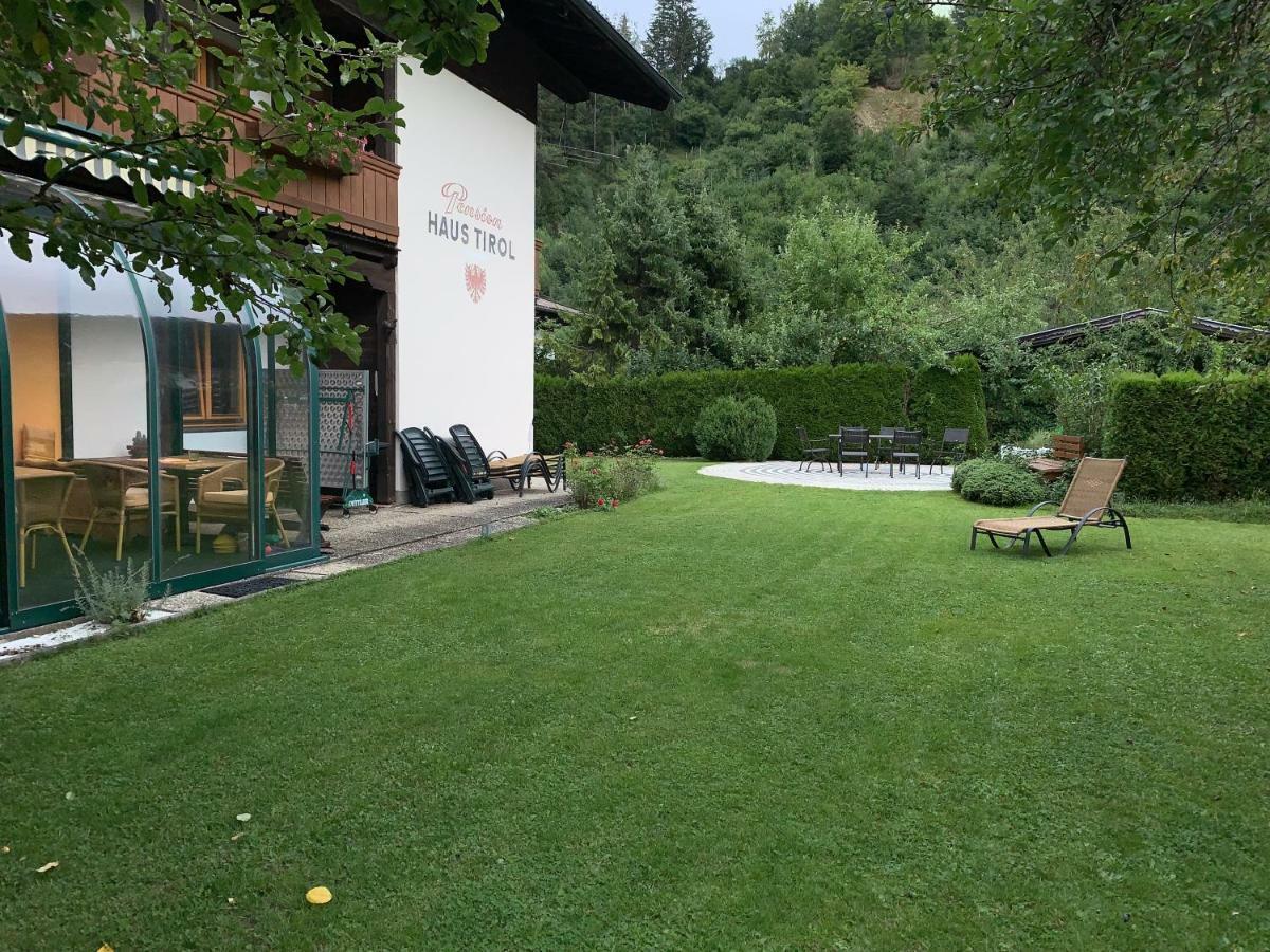Haus Tirol Acomodação com café da manhã Leogang Exterior foto